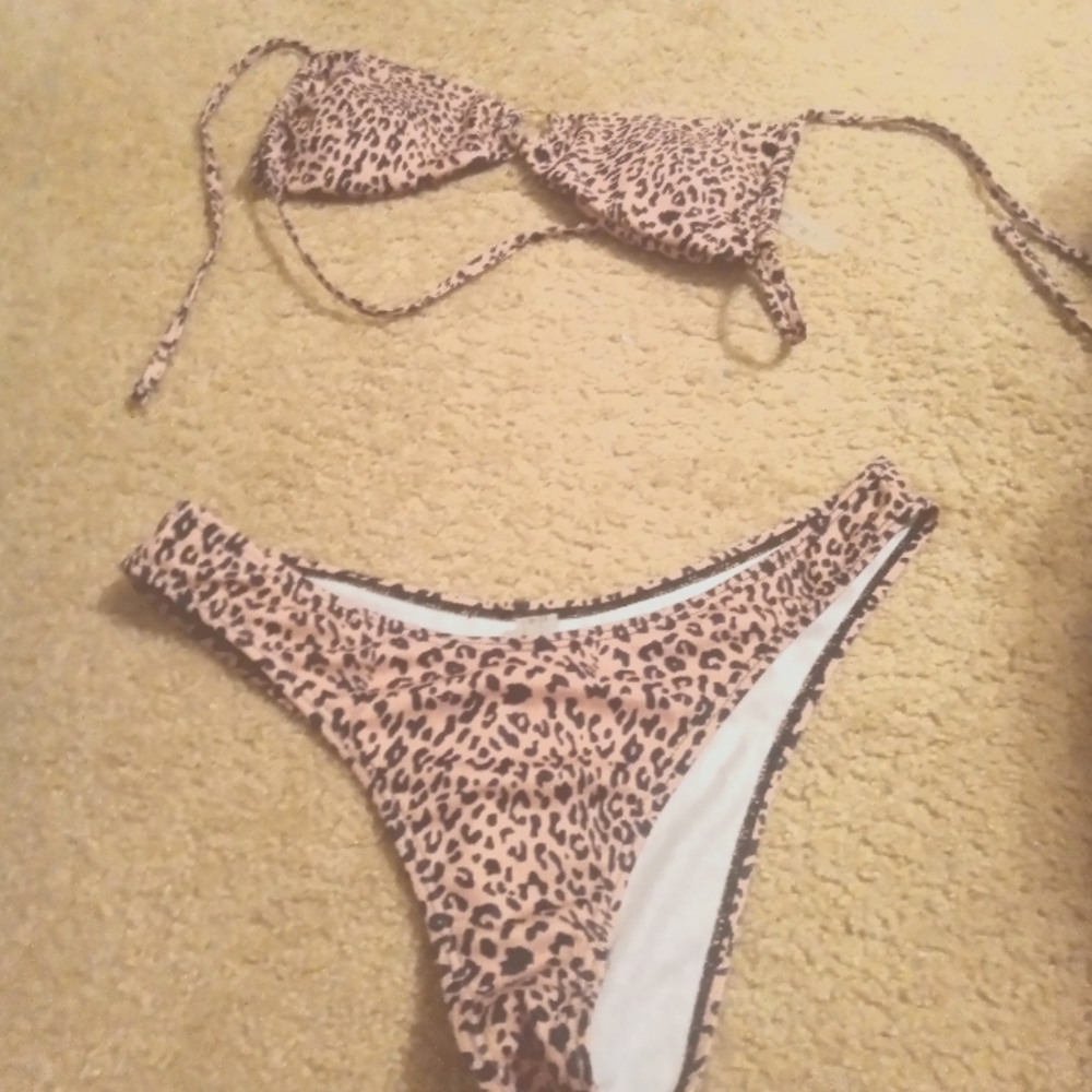 Bathing suit